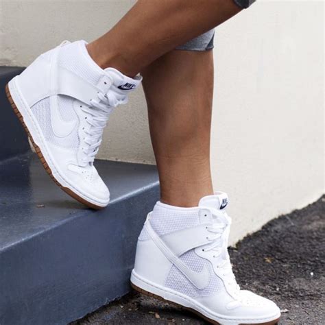 nike dunk sky high bestellen|nike dunks high top white.